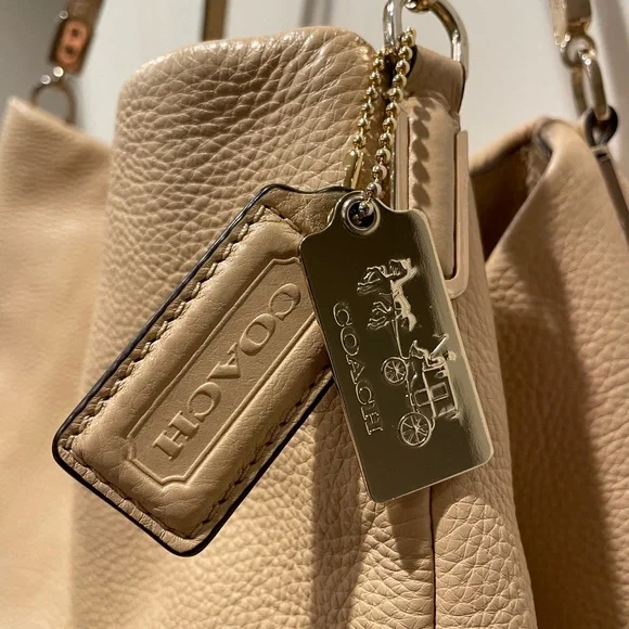 Coach Shoulder Bag, buttercup yellow, like new. - Picture 3 of 5